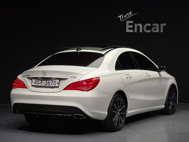 2015 Mercedes-Benz A-Class CLA200 CDI photo 2