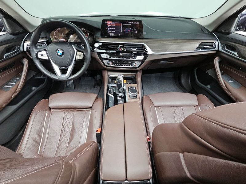 2020 BMW 5 Series 520d Luxury Plus photo 7