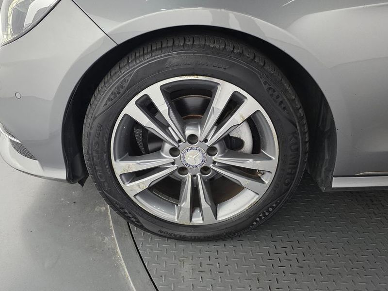 2015 Mercedes-Benz E-Class E220 Bluetec Avantgarde photo 5