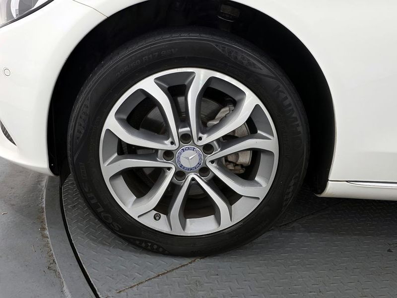 2016 Mercedes-Benz C-Class C220 d 4MATIC Estate photo 5