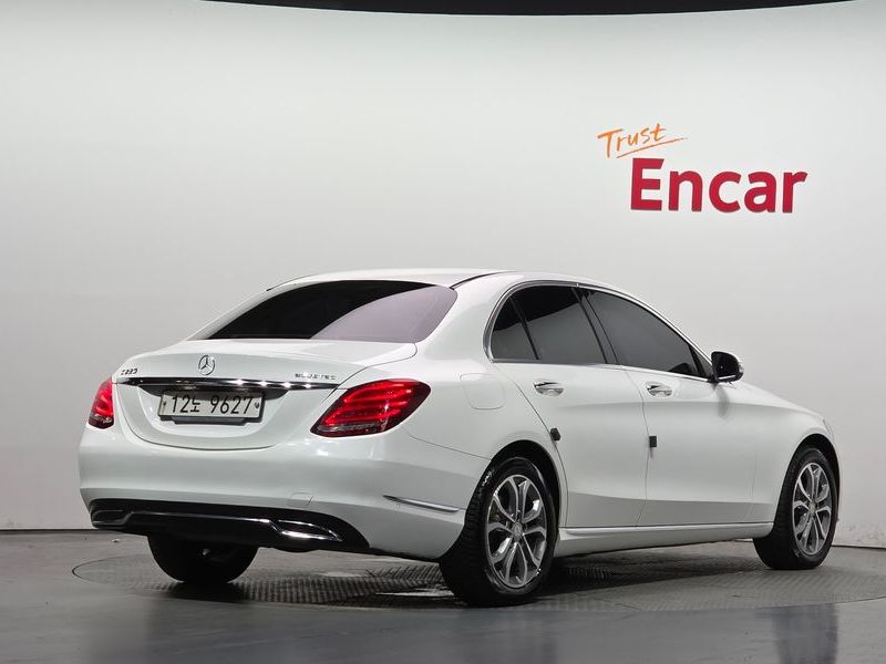 2015 Mercedes-Benz C-Class C220 BlueTEC Avantgarde photo 2