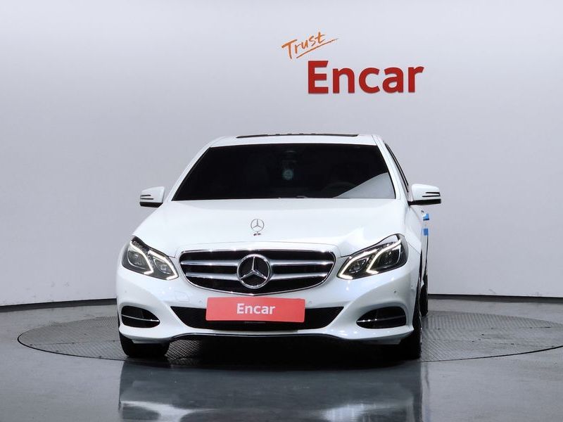 2016 Mercedes-Benz E-Class E220 Bluetec Avantgarde photo 3