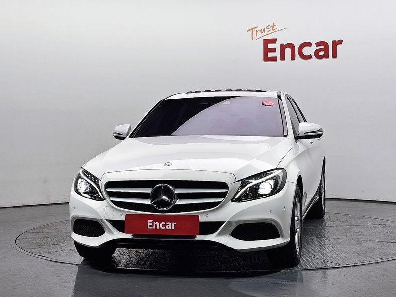 2016 Mercedes-Benz C-Class C200 photo 3