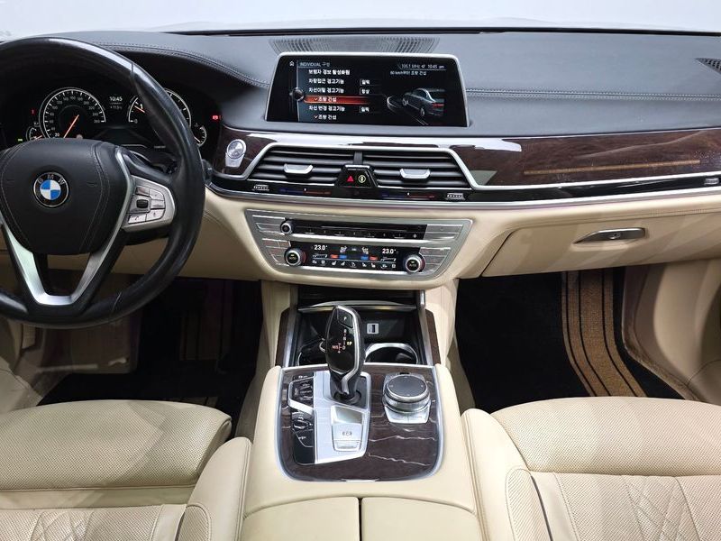 2016 BMW 7 Series 730d xDrive photo 7