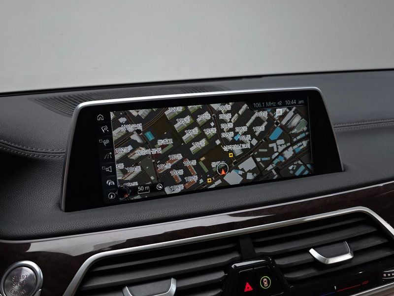 2016 BMW 7 Series 730d xDrive photo 15