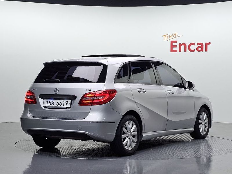 2015 Mercedes-Benz B-Class B200 CDI photo 2