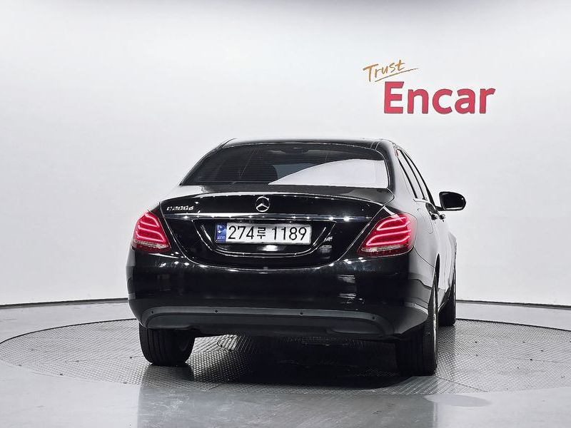 2016 Mercedes-Benz C-Class C200 d photo 4