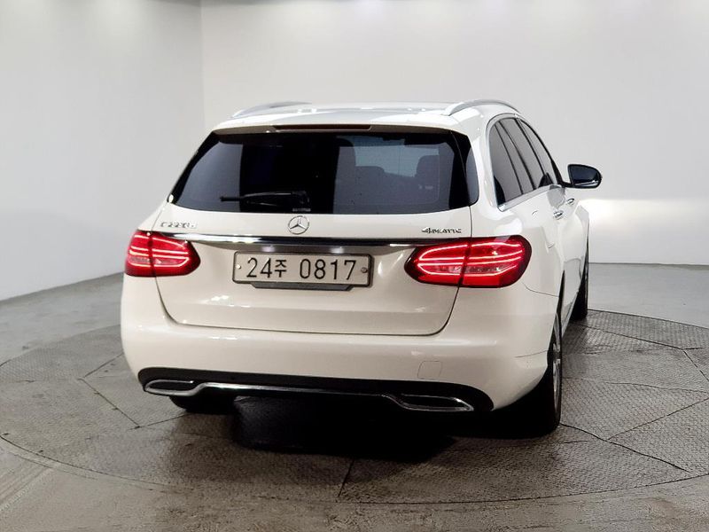 2016 Mercedes-Benz C-Class C220 d 4MATIC Estate photo 3
