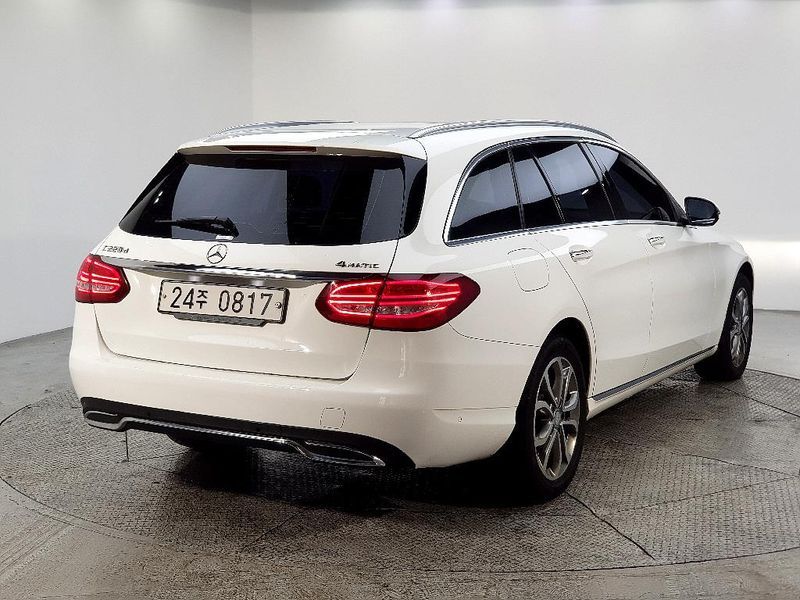 2016 Mercedes-Benz C-Class C220 d 4MATIC Estate photo 4