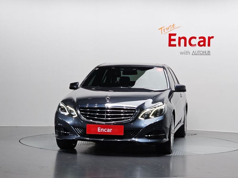 2016 Mercedes-Benz E-Class E300 Avangard photo 3