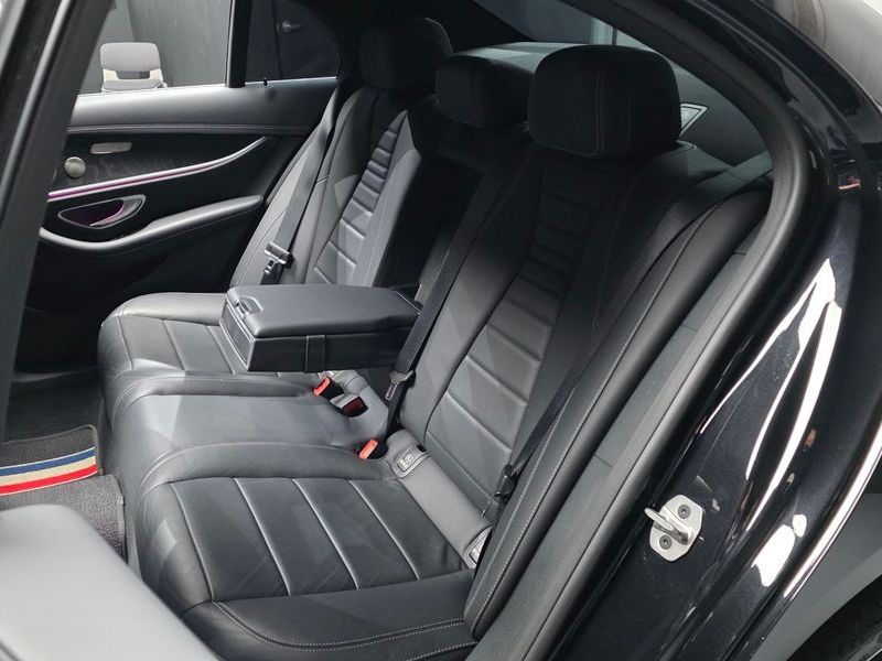 2022 Mercedes-Benz E-Class E220d 4MATIC AMG Line photo 26