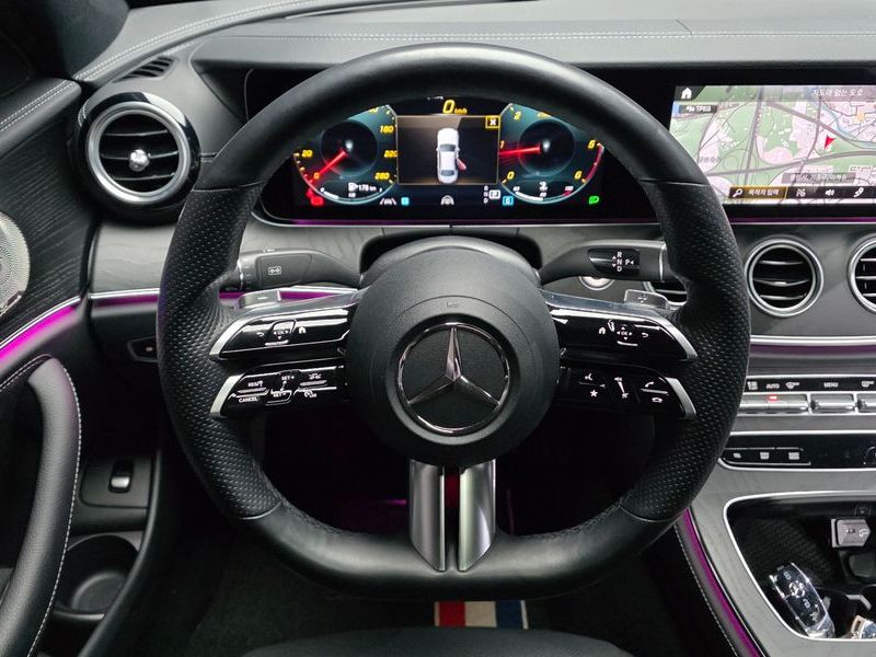 2022 Mercedes-Benz E-Class E220d 4MATIC AMG Line photo 28