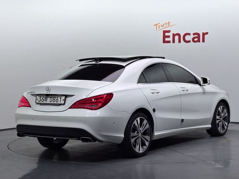 2016 Mercedes-Benz A-Class CLA200 d photo 2