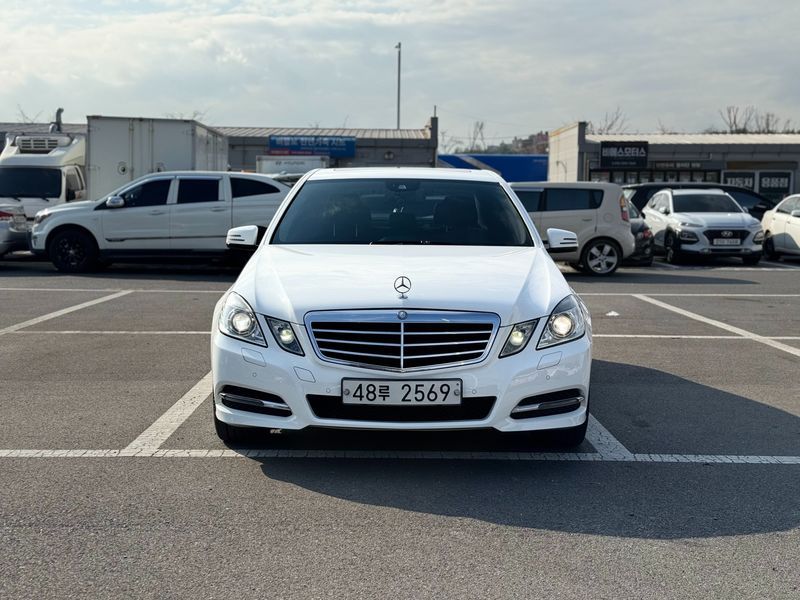 2013 Mercedes-Benz E-Class E220 CDI Avantgarde photo 3