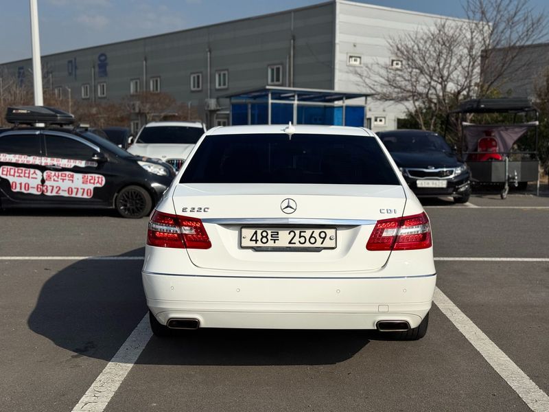 2013 Mercedes-Benz E-Class E220 CDI Avantgarde photo 4