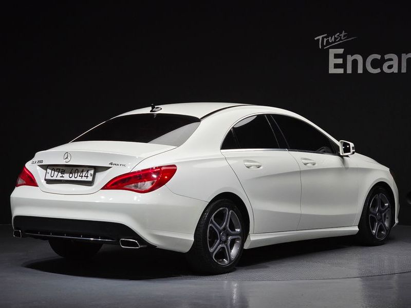 2014 Mercedes-Benz A-Class CLA250 4MATIC photo 2