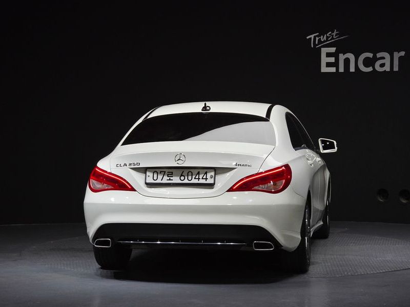 2014 Mercedes-Benz A-Class CLA250 4MATIC photo 4