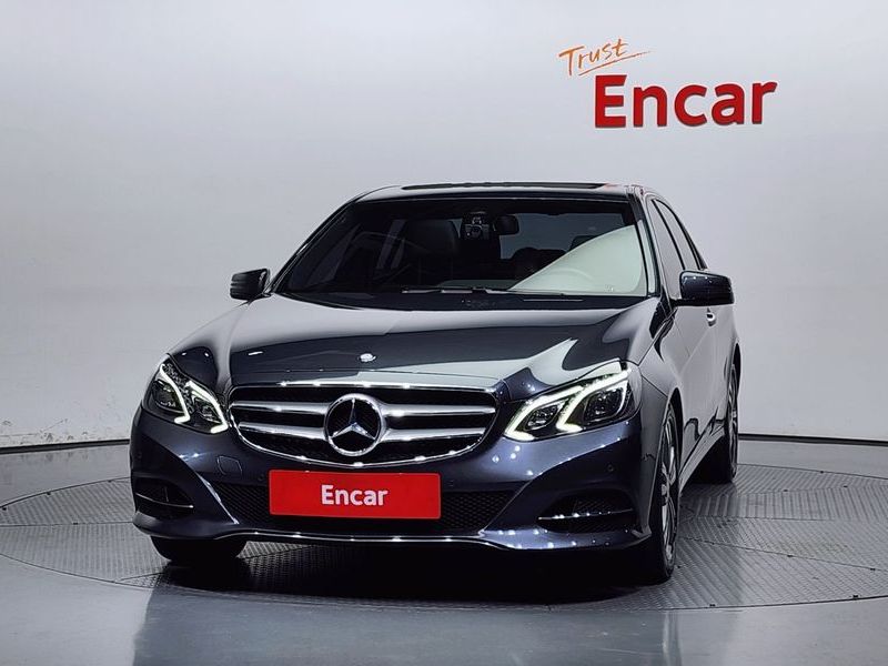 2015 Mercedes-Benz E-Class E220 Bluetec Avantgarde photo 3