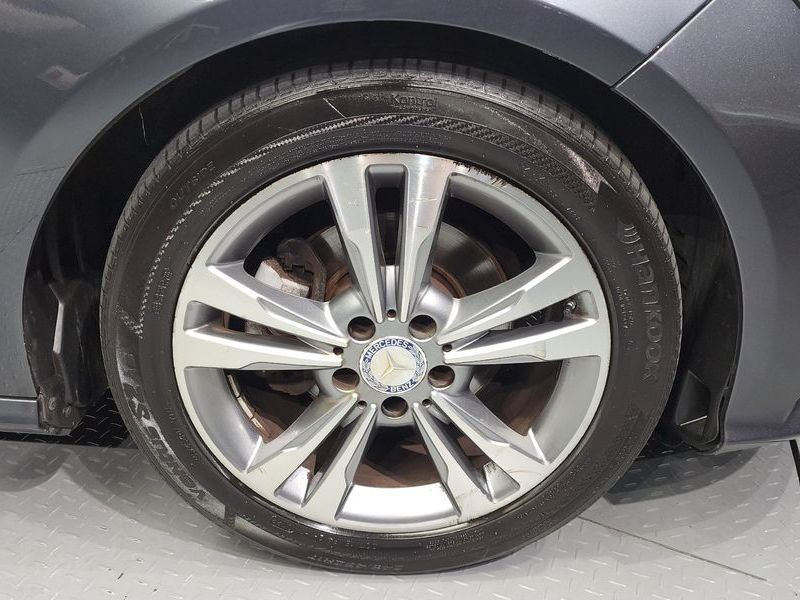 2015 Mercedes-Benz E-Class E220 Bluetec Avantgarde photo 5