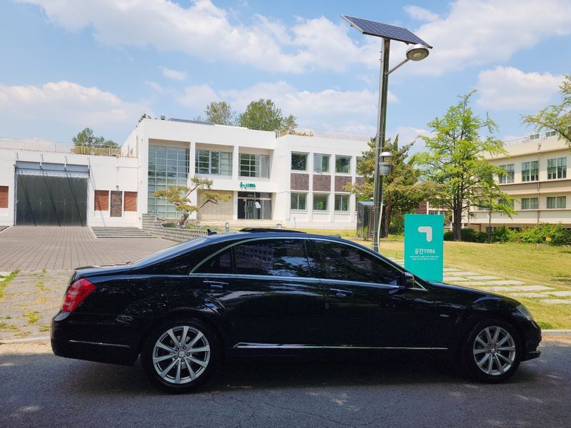 2012 Mercedes-Benz S-Class S400L Hybrid photo 4