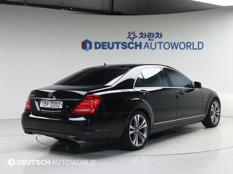 2012 Mercedes-Benz S-Class S500L BlueEFFICIENCY photo 2
