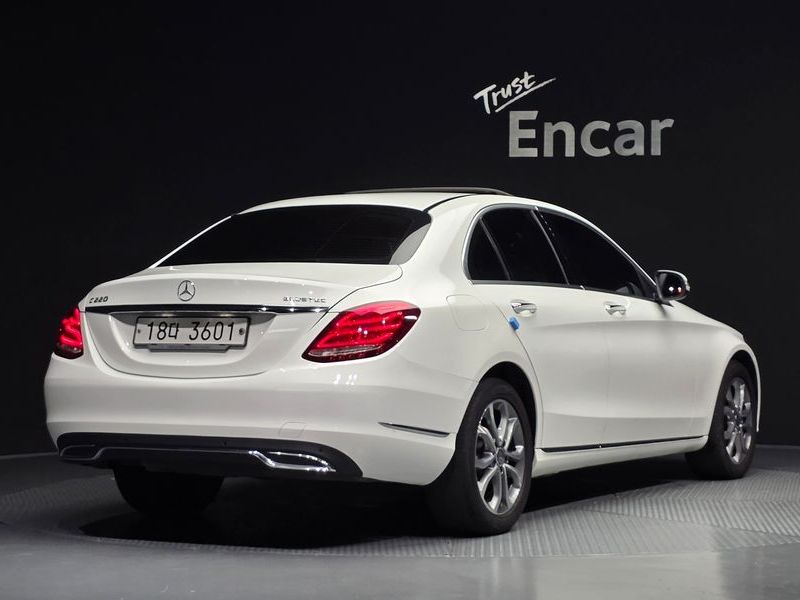 2015 Mercedes-Benz C-Class C220 BlueTEC Avantgarde photo 2