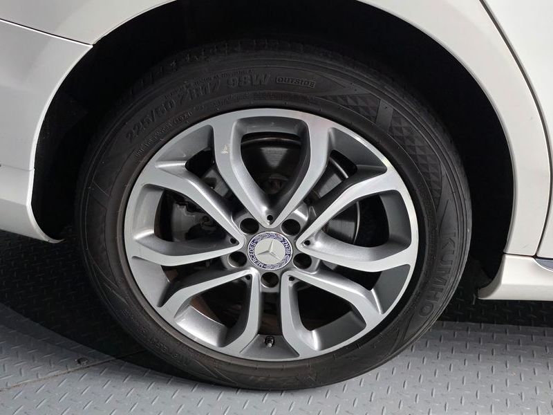 2015 Mercedes-Benz C-Class C220 BlueTEC Avantgarde photo 5