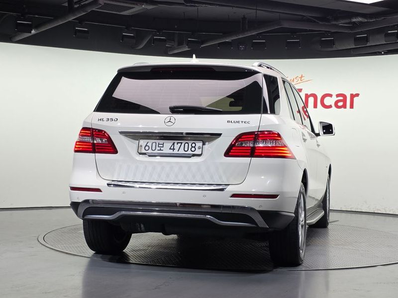 2012 Mercedes-Benz M-class ML350 BlueTEC 4MATIC photo 4