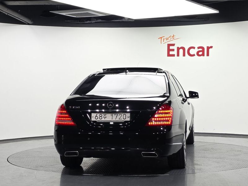2013 Mercedes-Benz S-Class S350L BlueEFFICIENCY photo 4