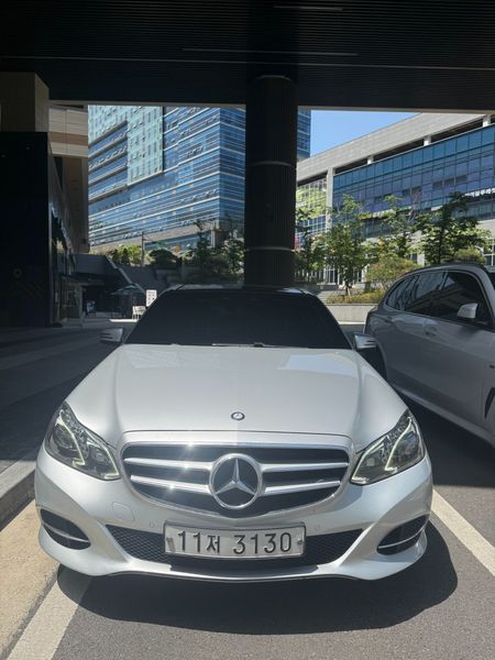 2015 Mercedes-Benz E-Class E300 Avangard photo 3