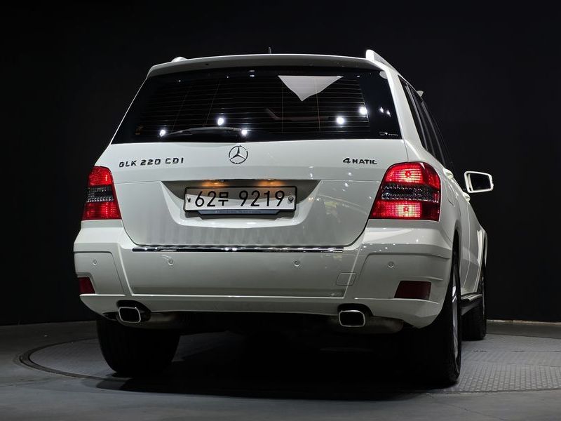 2012 Mercedes-Benz GLK-Class GLK220 CDI BlueEFFICIENCY photo 4
