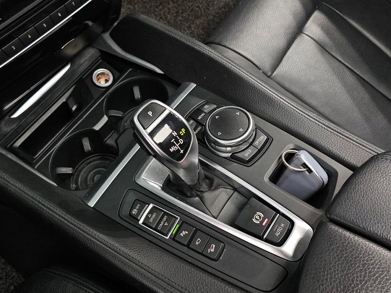 2015 BMW X6 xDrive 30d photo 9