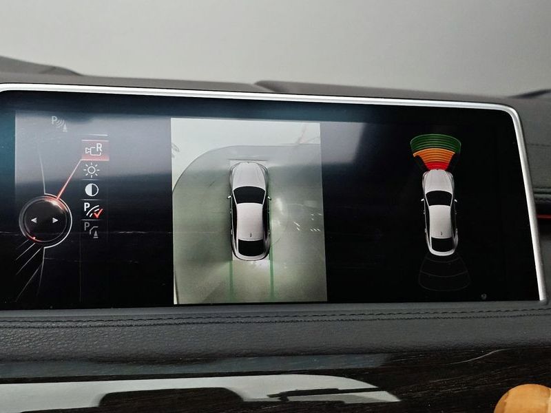 2015 BMW X6 xDrive 30d photo 15