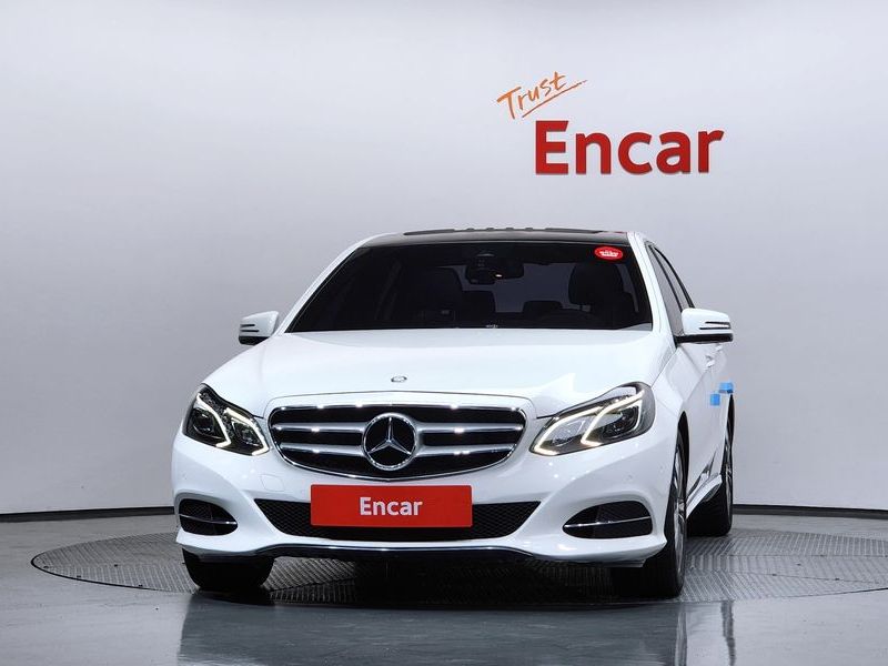 2016 Mercedes-Benz E-Class E220 Bluetec Avantgarde photo 3