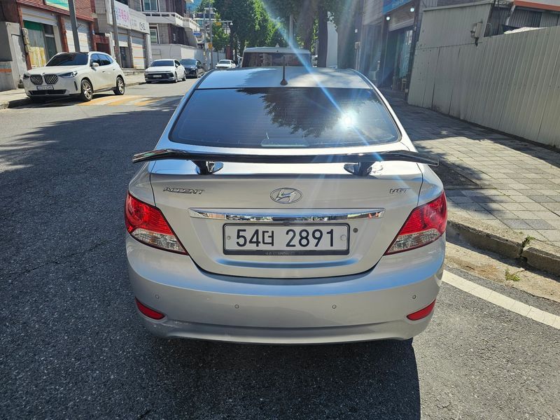 2012 Hyundai Accent Diesel 1.6 VGT Premium photo 5