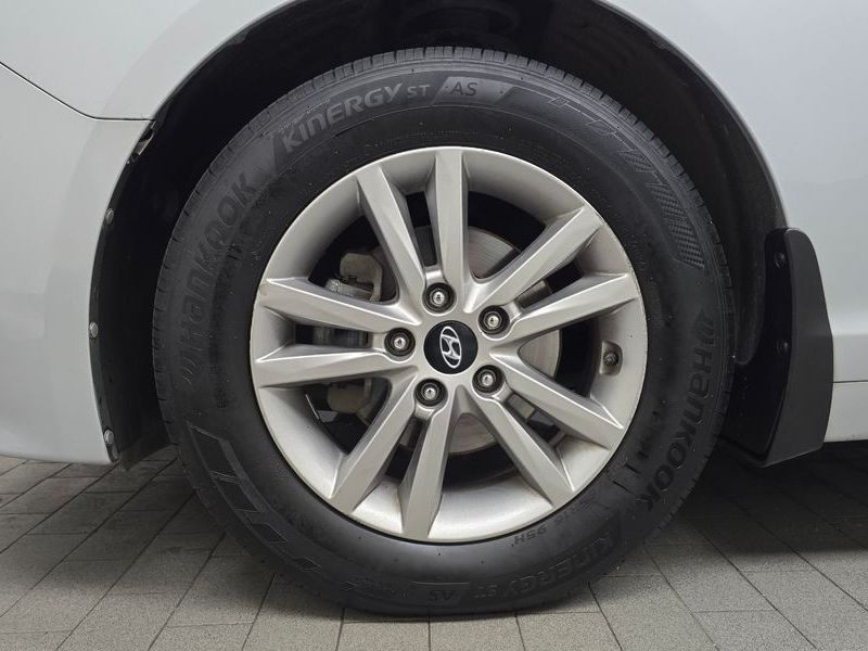 2017 Hyundai Sonata LPI TAXI Style photo 5