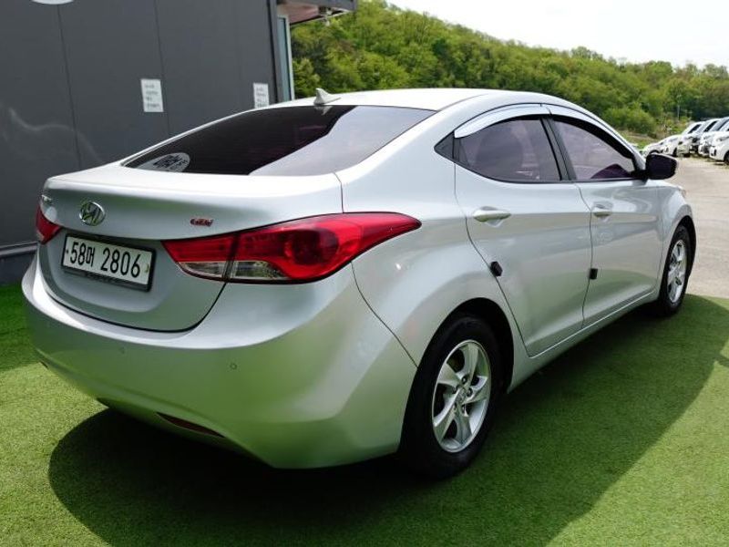 2013 Hyundai Avante M16 GDI Luxury photo 2