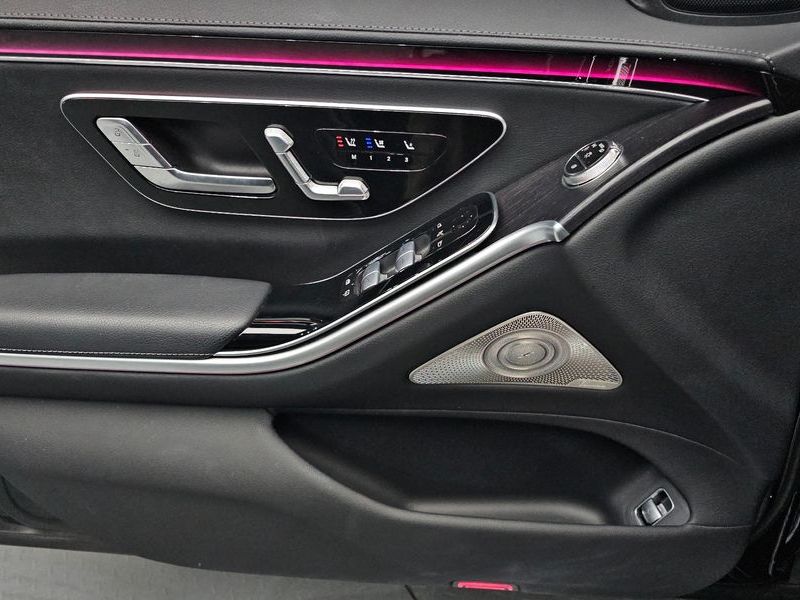 2023 Mercedes-Benz S-Class S350 d photo 17