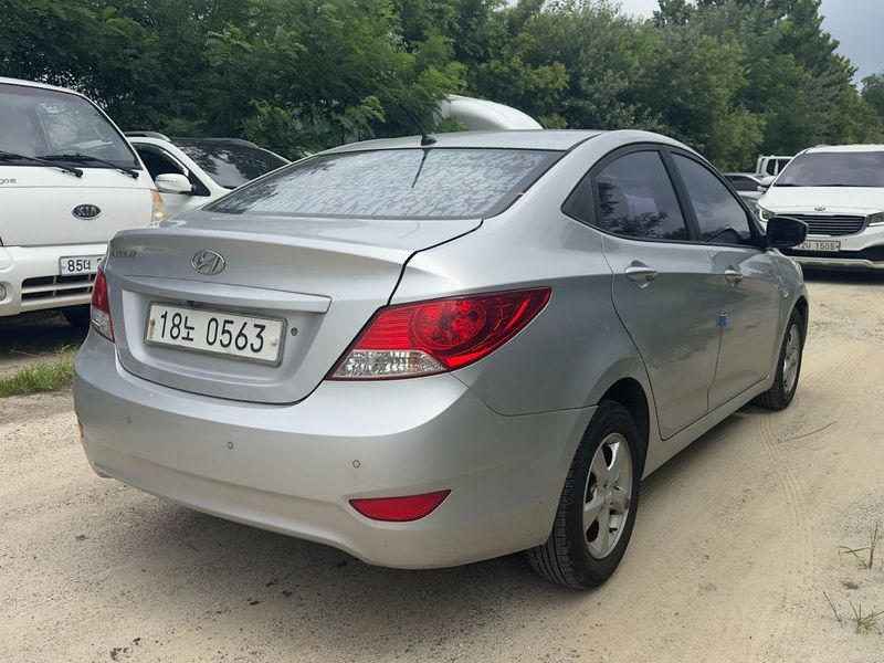 2012 Hyundai Accent Diesel 1.6 VGT Luxury photo 5