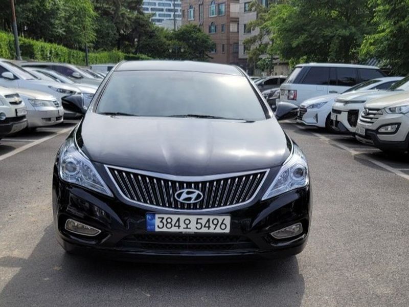 2014 Hyundai Grandeur HG240 Modern photo 3