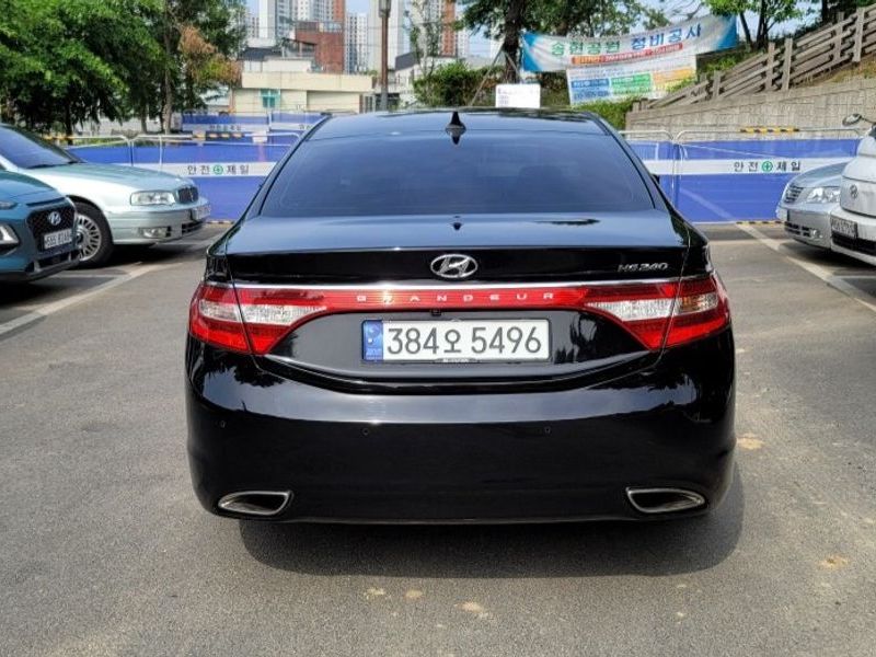 2014 Hyundai Grandeur HG240 Modern photo 4