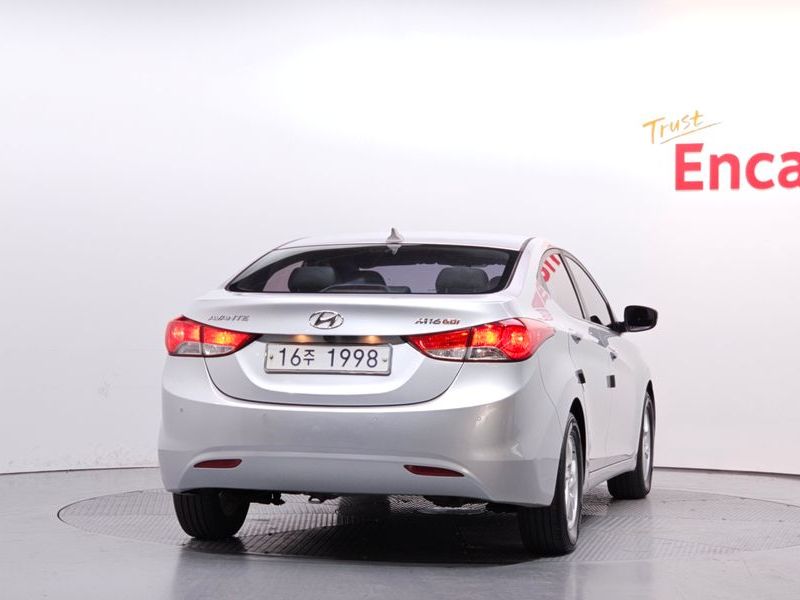 2012 Hyundai Avante M16 GDI Luxury photo 4