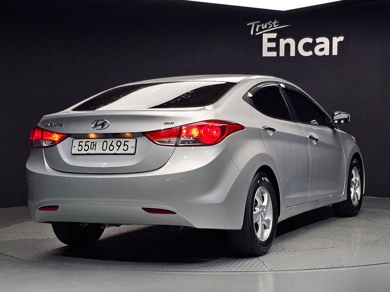 2013 Hyundai Avante M16 GDI Smart photo 2