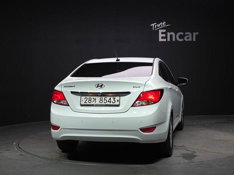 2016 Hyundai Accent 1.4 VVT Modern photo 4