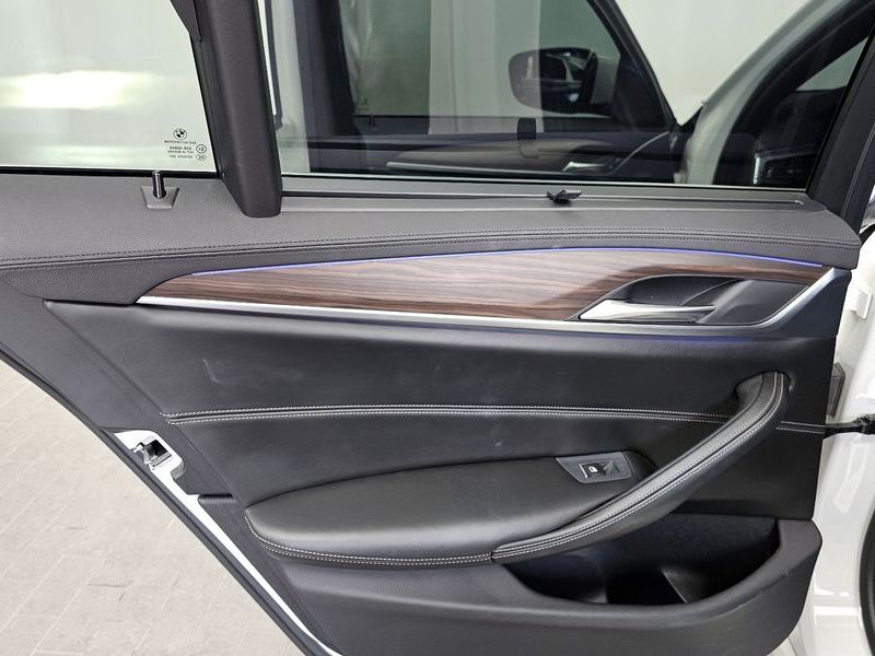 2018 BMW 5 Series 530i M Sport Package Plus photo 25