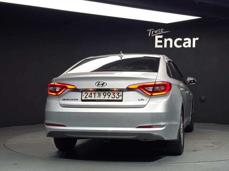 2015 Hyundai Sonata LPI TAXI Style photo 4