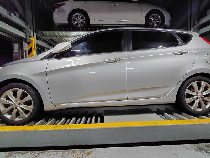 2012 Hyundai Accent 1.6 GDI Top photo 3