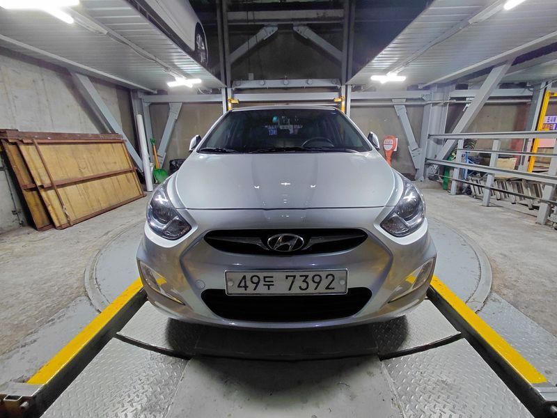 2012 Hyundai Accent 1.6 GDI Top photo 4
