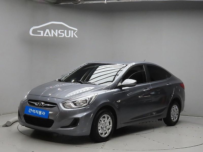 2014 Hyundai Accent Diesel 1.6 VGT Smart photo 2