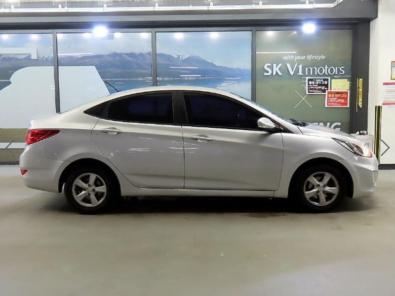 2015 Hyundai Accent Diesel 1.6 VGT Modern photo 3